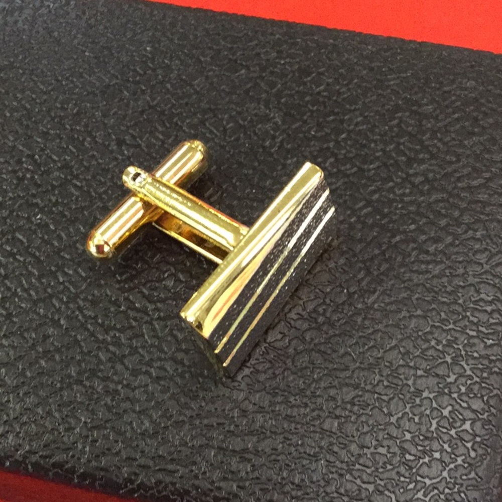 Accessories - Picture 2 of 3